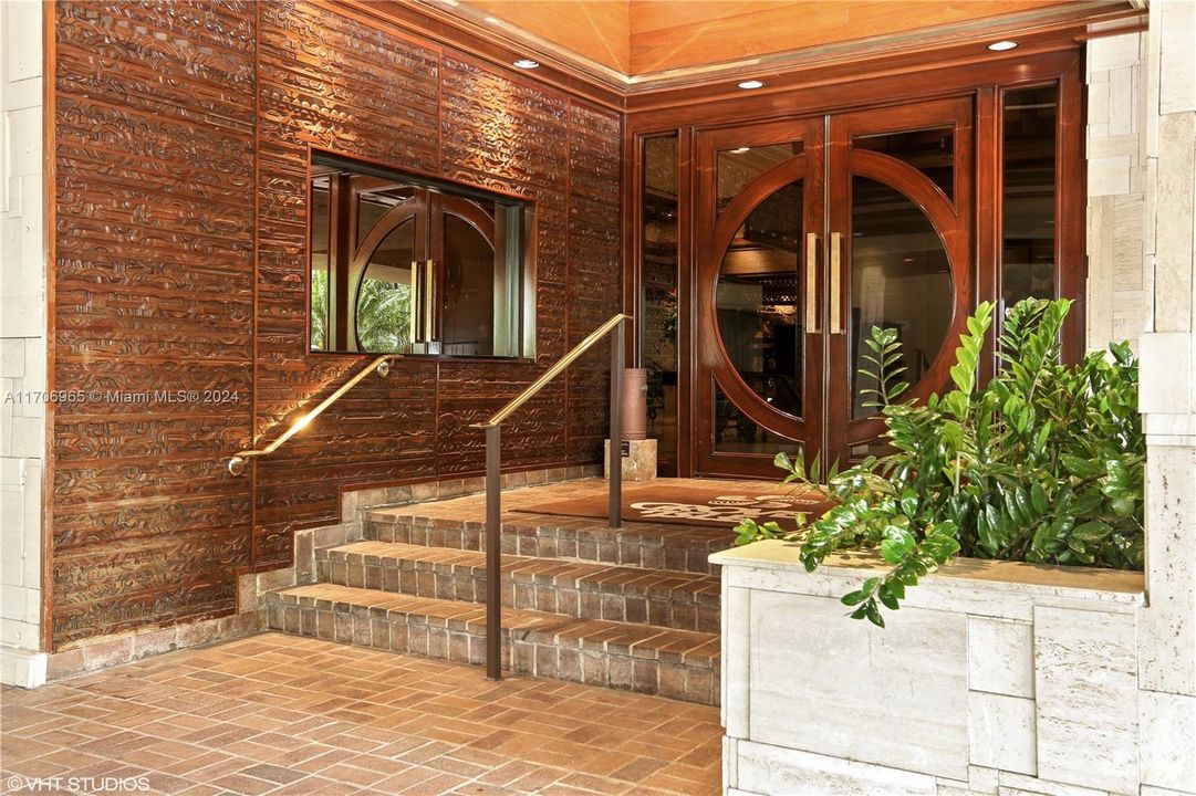 Recently Rented: $11,500 (3 beds, 2 baths, 2614 Square Feet)