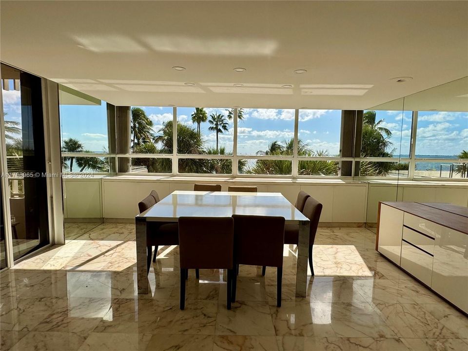 Recently Rented: $11,500 (3 beds, 2 baths, 2614 Square Feet)