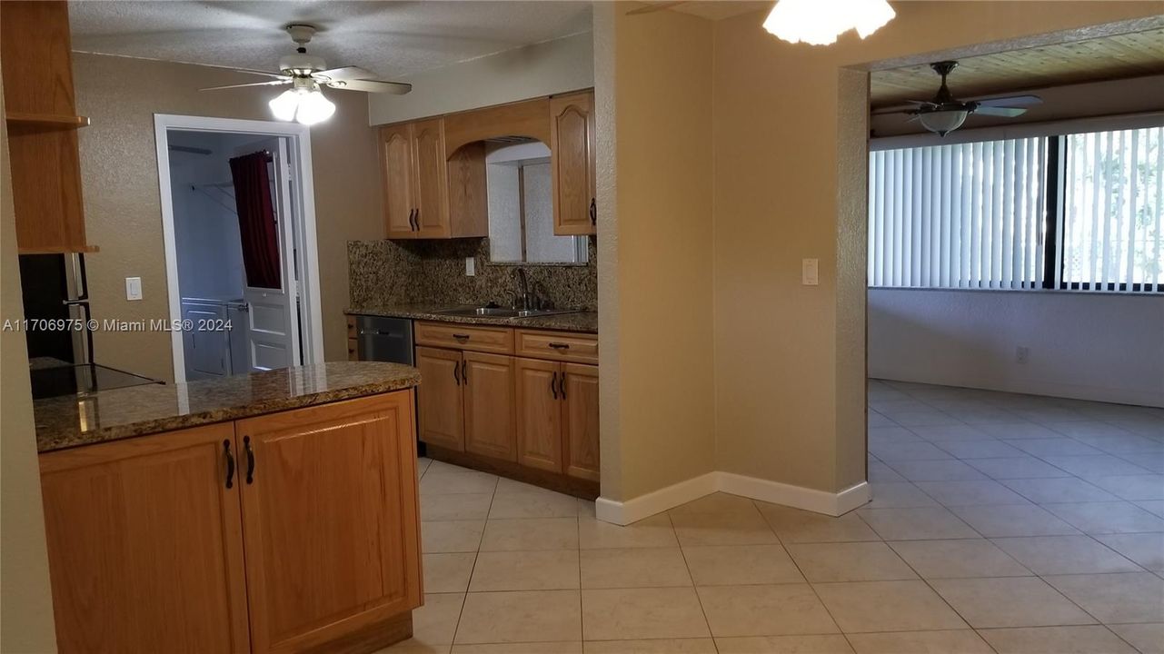 For Rent: $2,900 (2 beds, 2 baths, 1407 Square Feet)