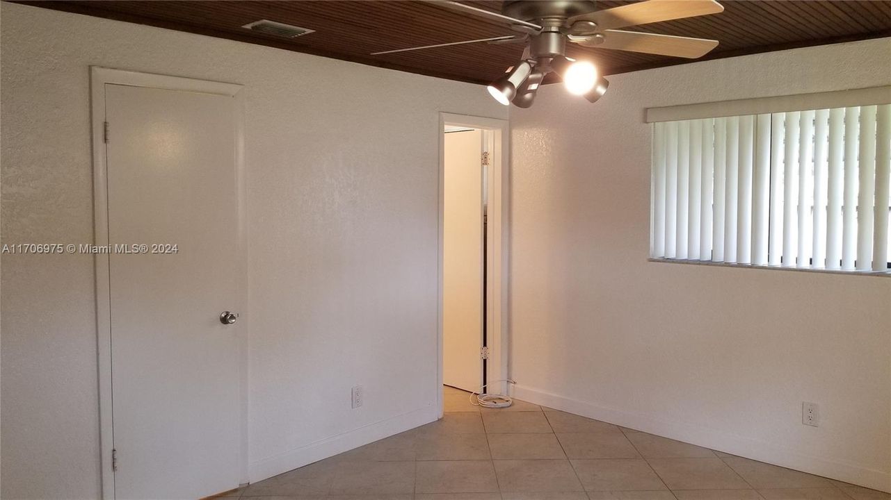 For Rent: $2,900 (2 beds, 2 baths, 1407 Square Feet)