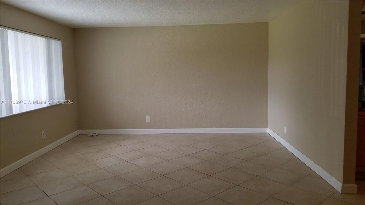 For Rent: $2,900 (2 beds, 2 baths, 1407 Square Feet)