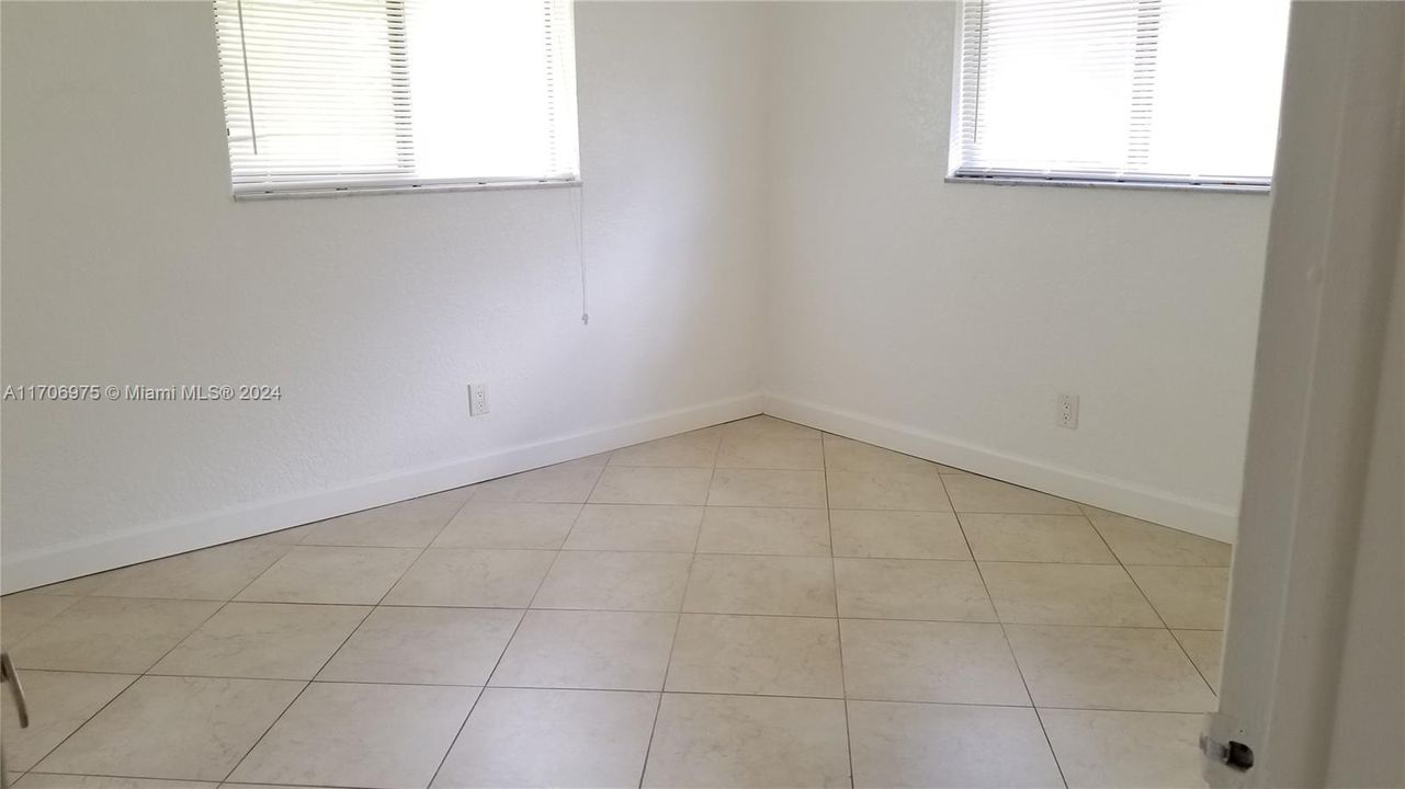 For Rent: $2,900 (2 beds, 2 baths, 1407 Square Feet)