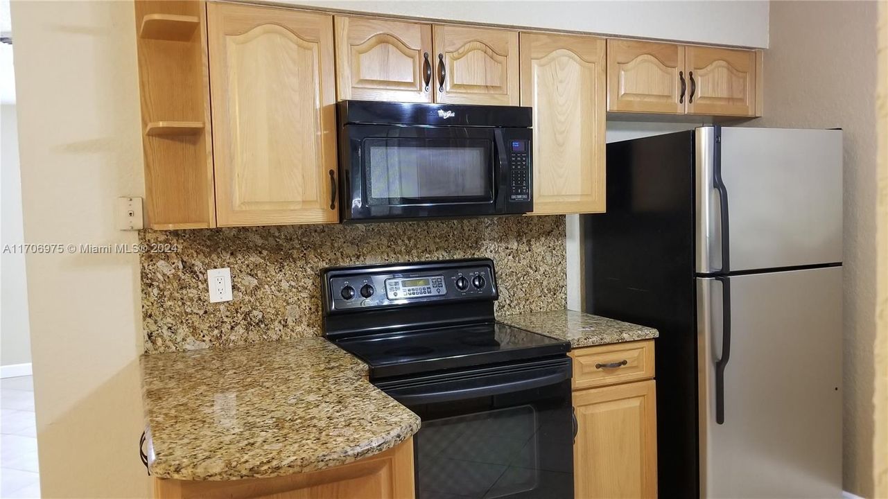 For Rent: $2,900 (2 beds, 2 baths, 1407 Square Feet)