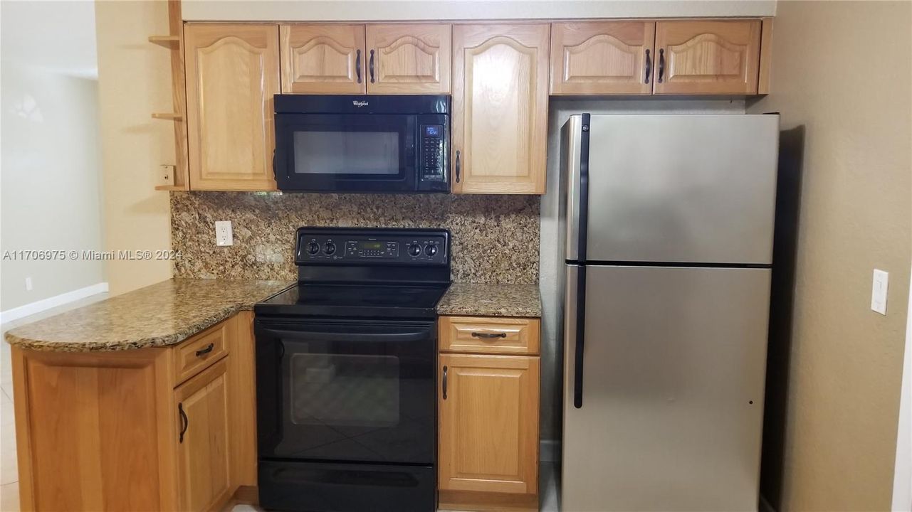 For Rent: $2,900 (2 beds, 2 baths, 1407 Square Feet)