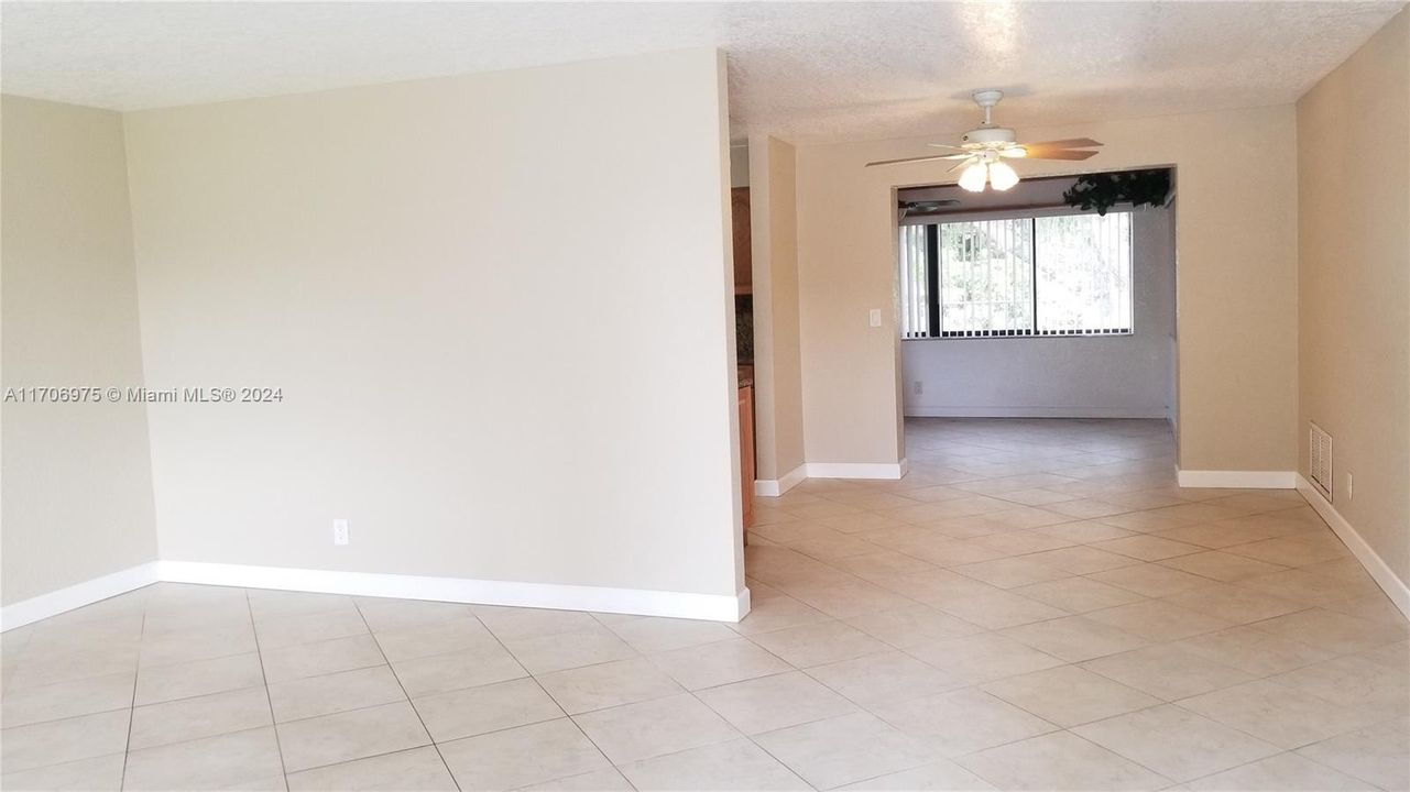 For Rent: $2,900 (2 beds, 2 baths, 1407 Square Feet)