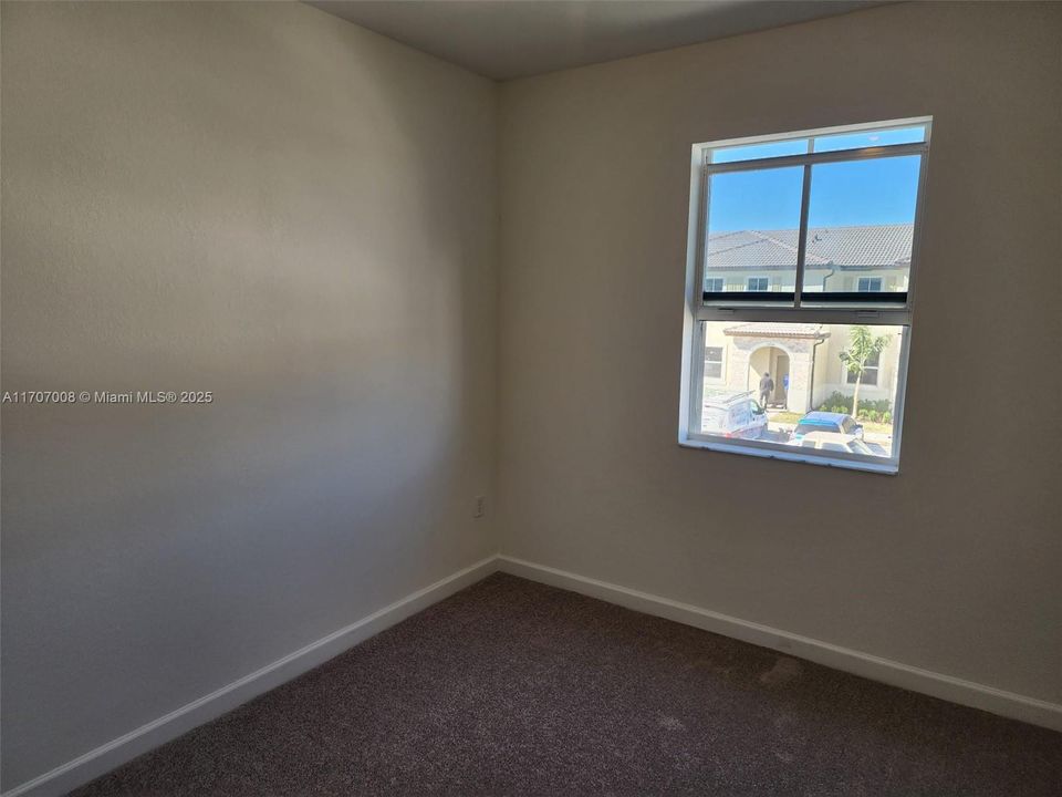 Recently Rented: $2,480 (3 beds, 2 baths, 0 Square Feet)