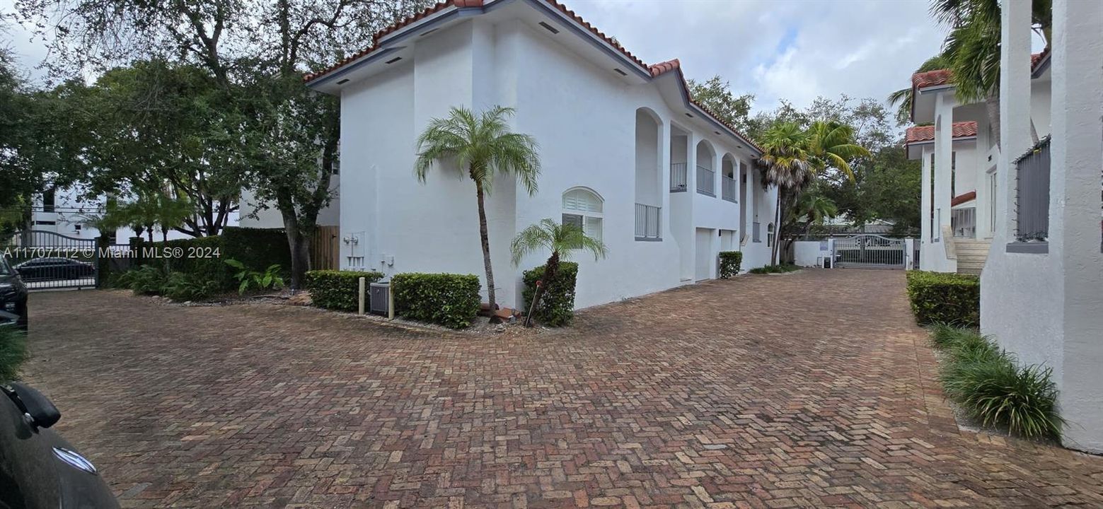 En Venta: $1,449,000 (3 camas, 2 baños, 1810 Pies cuadrados)