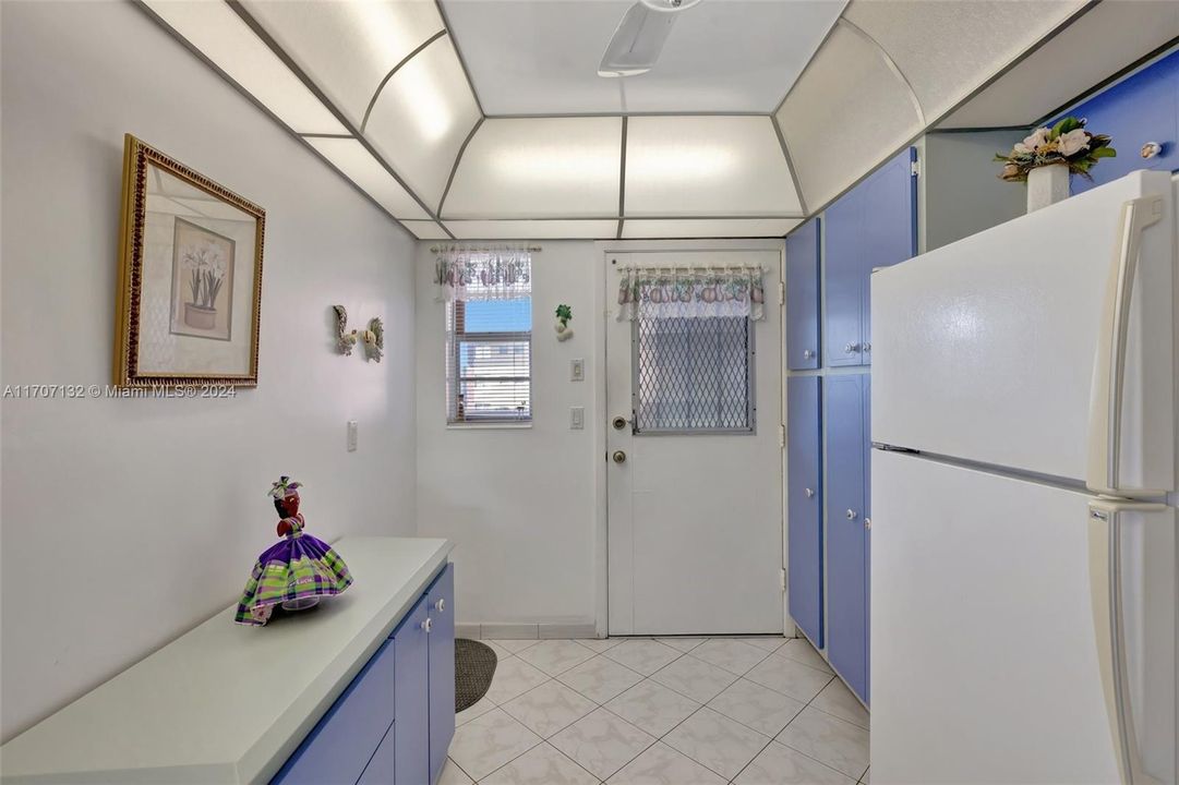 For Sale: $130,000 (2 beds, 2 baths, 1021 Square Feet)