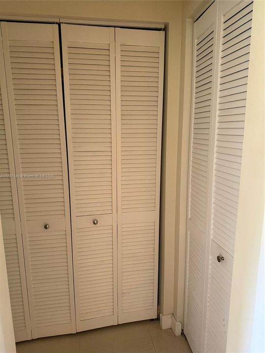 4th Bed Closets View