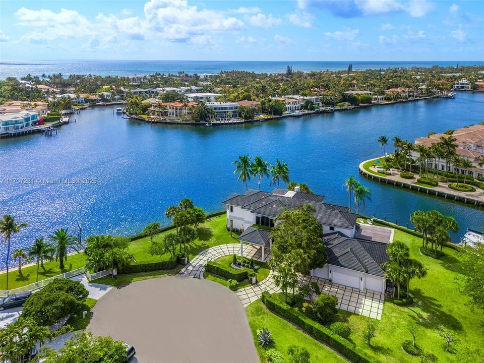 最近售出: $11,995,000 (7 贝兹, 9 浴室, 6996 平方英尺)