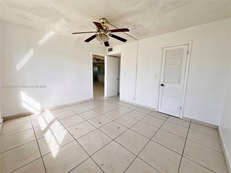 For Sale: $145,000 (2 beds, 2 baths, 1170 Square Feet)