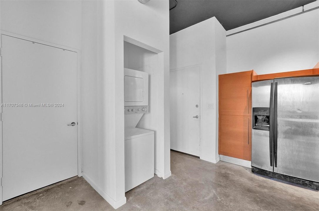 For Sale: $475,000 (2 beds, 2 baths, 1000 Square Feet)