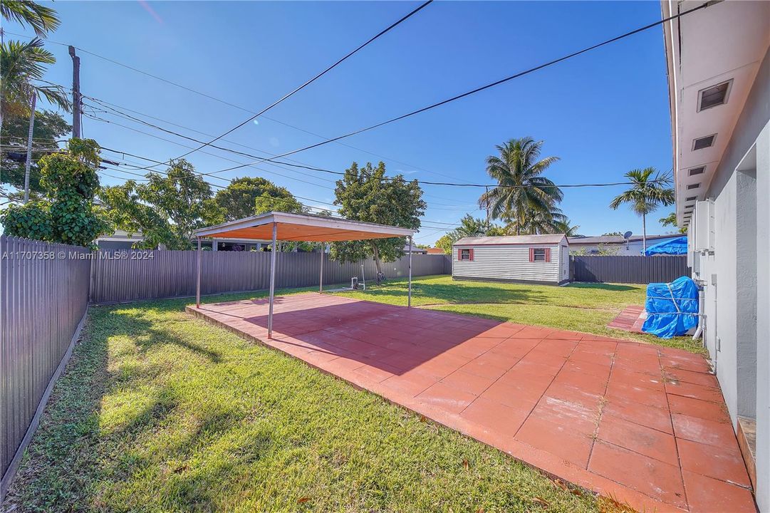 For Sale: $639,000 (3 beds, 2 baths, 918 Square Feet)