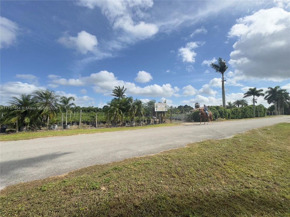 view of street and entrance to lot