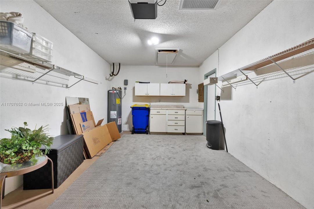 Recently Rented: $2,200 (2 beds, 2 baths, 1119 Square Feet)