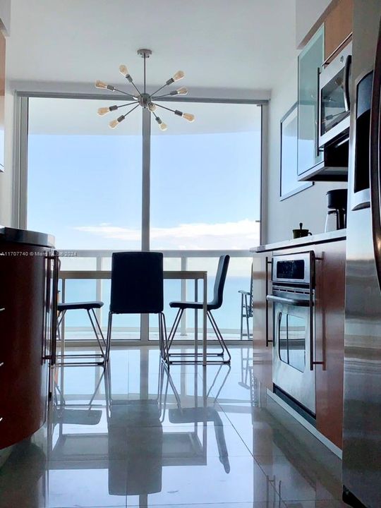 En Venta: $2,099,000 (2 camas, 2 baños, 1392 Pies cuadrados)