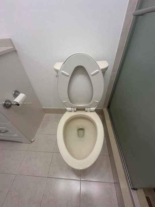 最近租的: $2,400 (2 贝兹, 1 浴室, 1015 平方英尺)