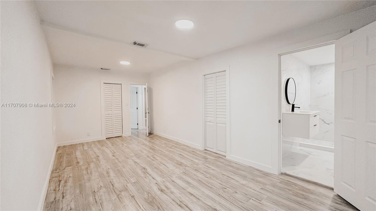 For Sale: $495,000 (3 beds, 2 baths, 1287 Square Feet)