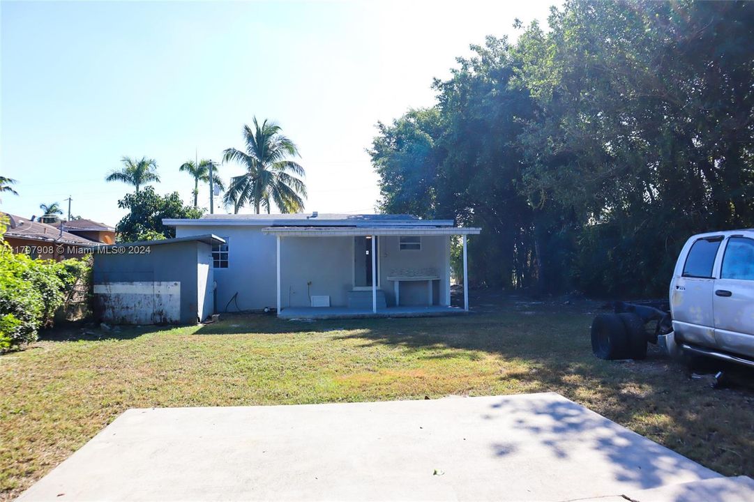 For Sale: $495,000 (3 beds, 2 baths, 1287 Square Feet)