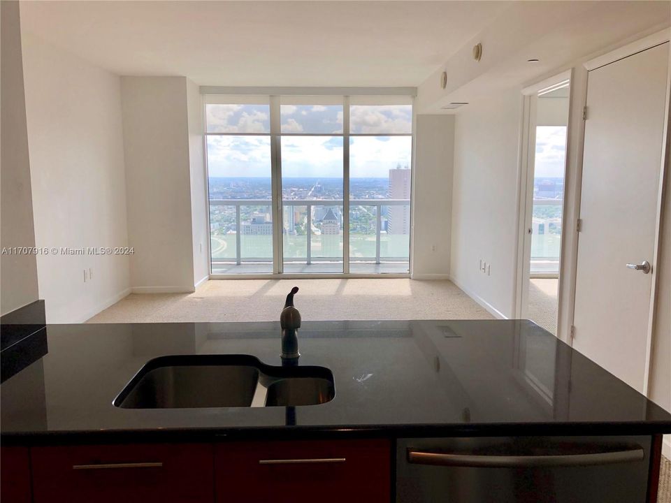 En Venta: $450,000 (1 camas, 1 baños, 700 Pies cuadrados)