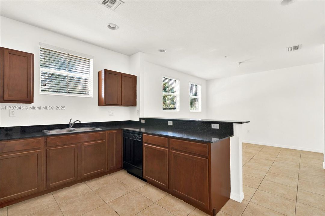 For Sale: $450,000 (3 beds, 2 baths, 1503 Square Feet)