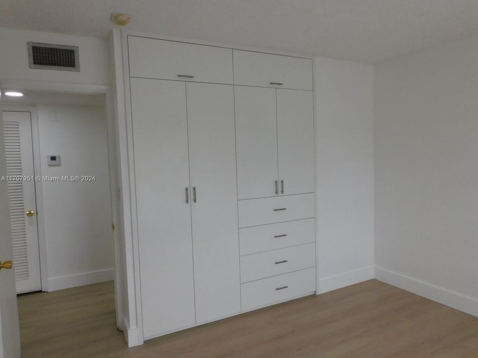 2nd bedroom custom closet.