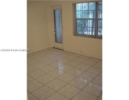 For Rent: $2,200 (2 beds, 2 baths, 750 Square Feet)