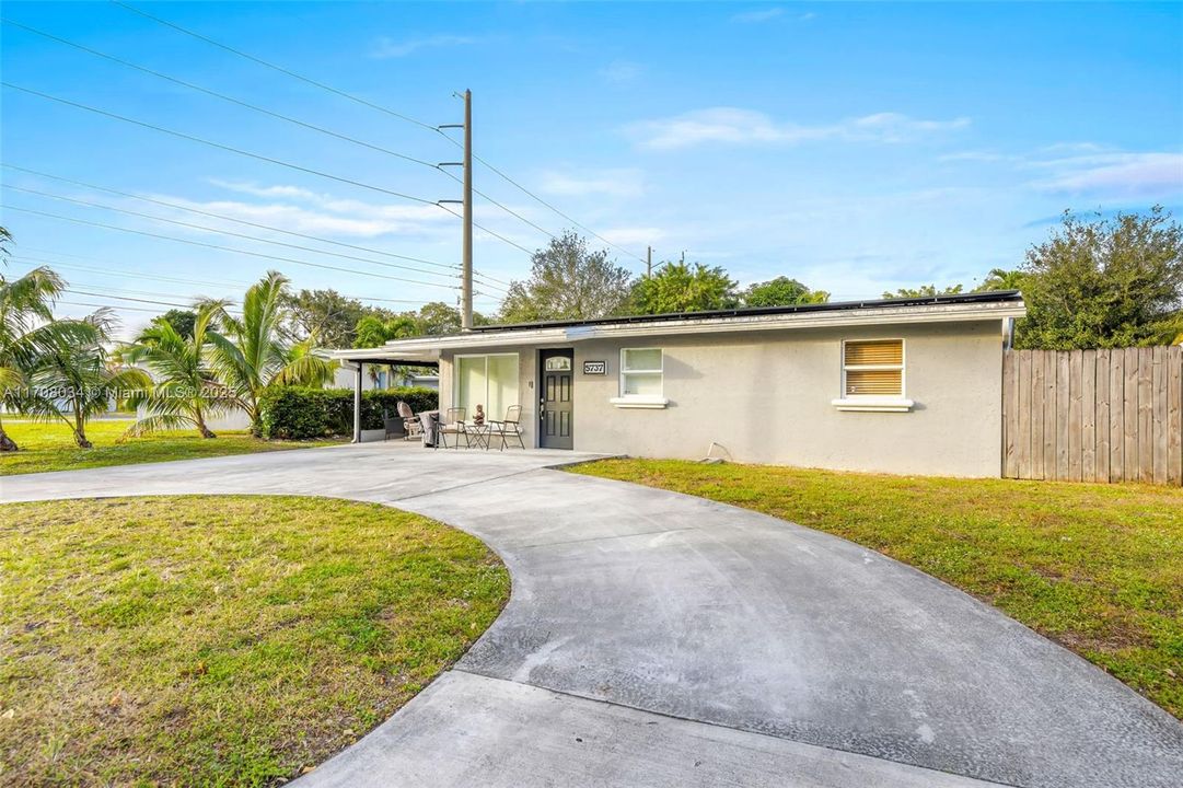 For Sale: $480,000 (3 beds, 2 baths, 1358 Square Feet)