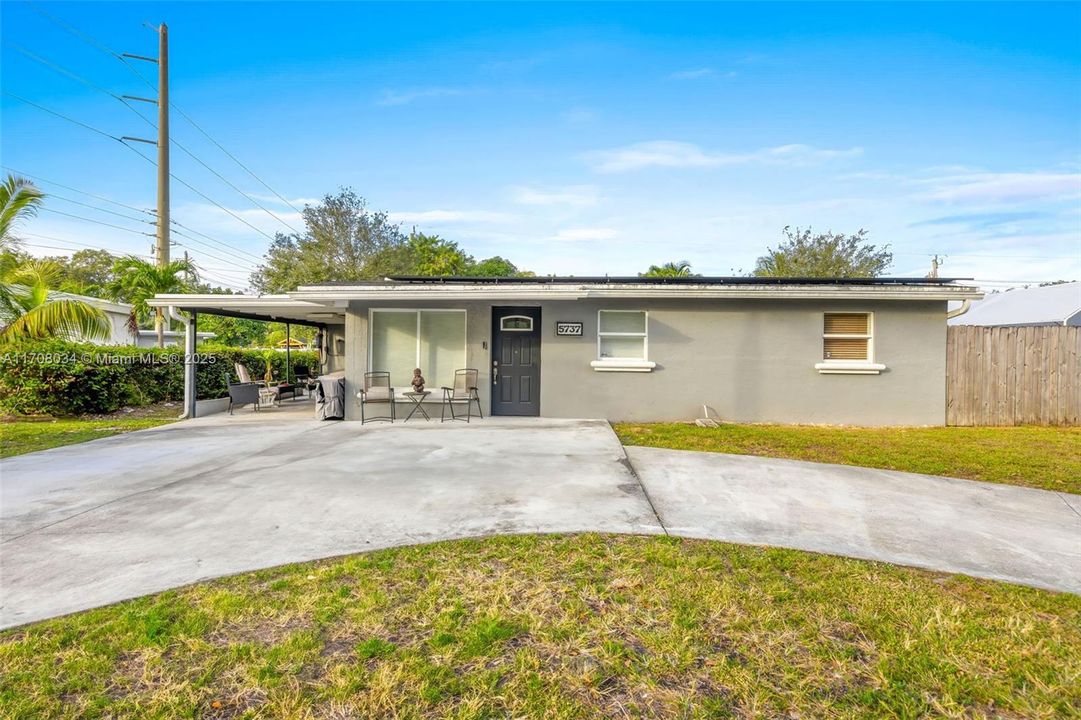 For Sale: $480,000 (3 beds, 2 baths, 1358 Square Feet)