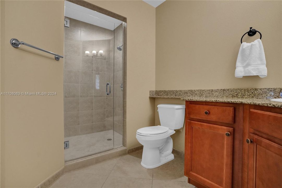 2nd Bathroom