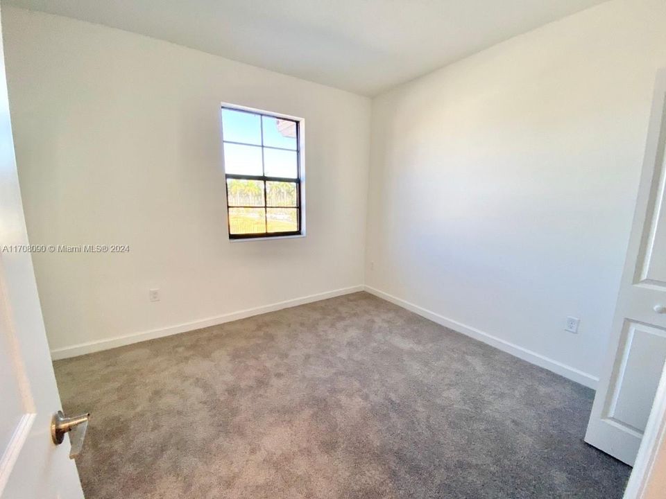 For Rent: $2,750 (3 beds, 3 baths, 1326 Square Feet)