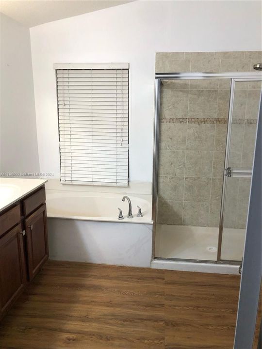 For Rent: $3,000 (3 beds, 2 baths, 2237 Square Feet)