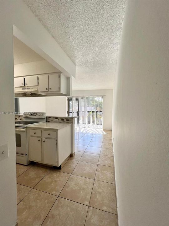 For Rent: $2,099 (3 beds, 2 baths, 1167 Square Feet)