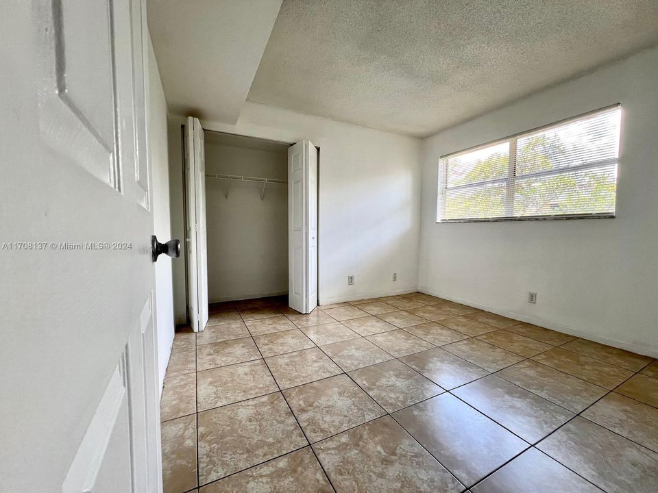 For Rent: $2,099 (3 beds, 2 baths, 1167 Square Feet)