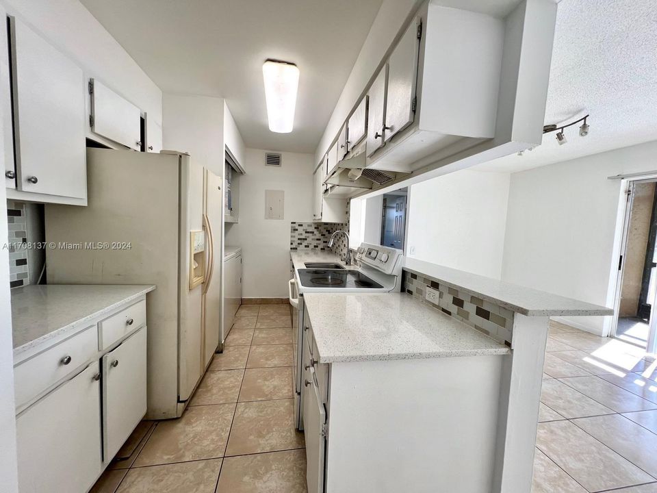 For Rent: $2,099 (3 beds, 2 baths, 1167 Square Feet)