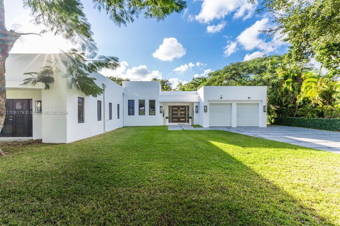 En Venta: $2,699,000 (4 camas, 4 baños, 3267 Pies cuadrados)