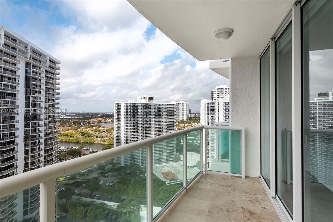 For Sale: $1,950,000 (3 beds, 3 baths, 3262 Square Feet)