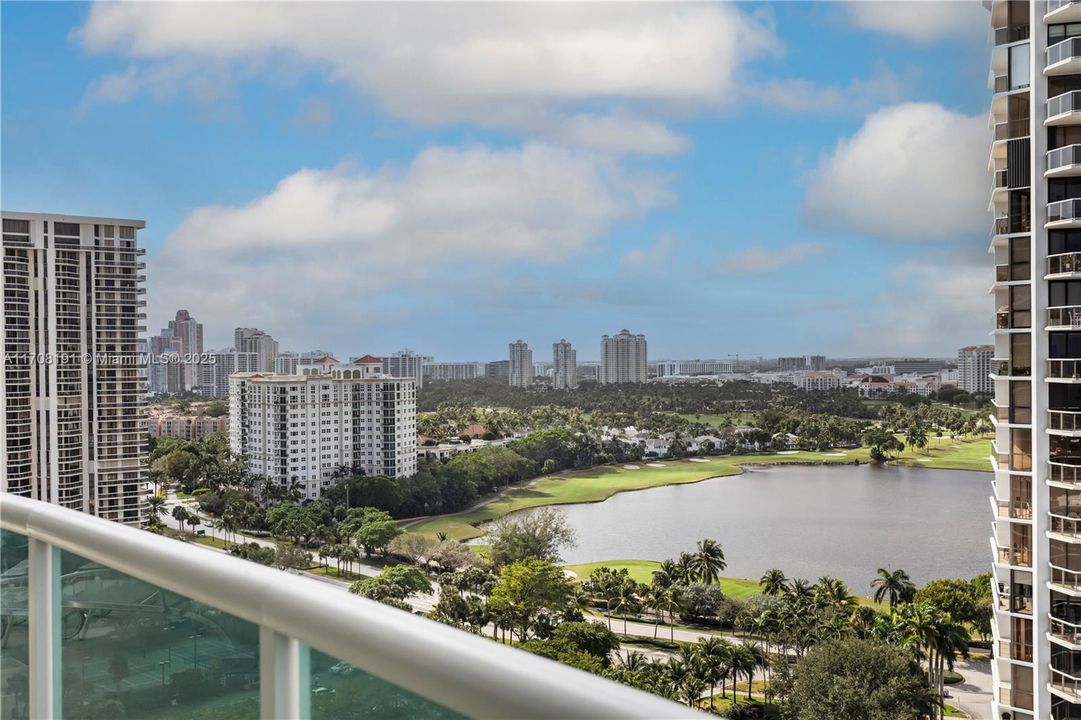 For Sale: $1,950,000 (3 beds, 3 baths, 3262 Square Feet)