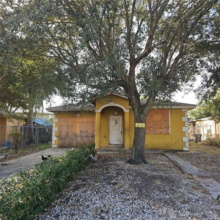 For Sale: $324,900 (3 beds, 2 baths, 1570 Square Feet)