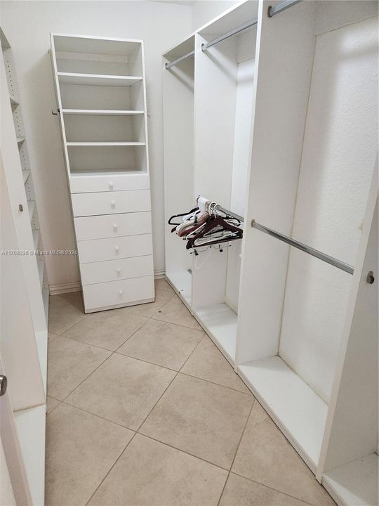 walk-in closet