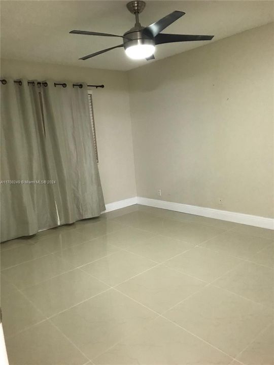 For Rent: $2,450 (2 beds, 2 baths, 1190 Square Feet)