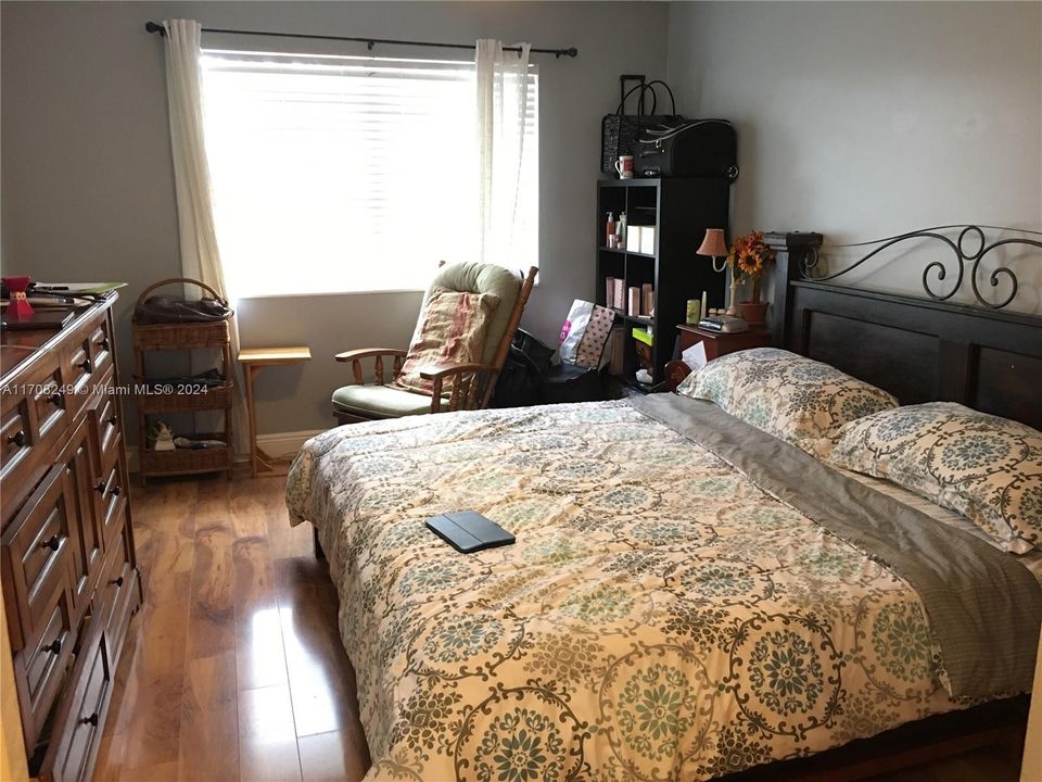 For Rent: $2,450 (2 beds, 2 baths, 1190 Square Feet)