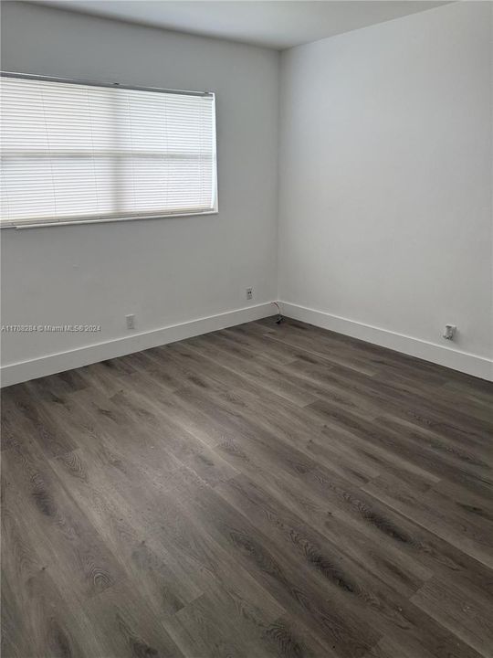 For Rent: $2,000 (2 beds, 2 baths, 894 Square Feet)