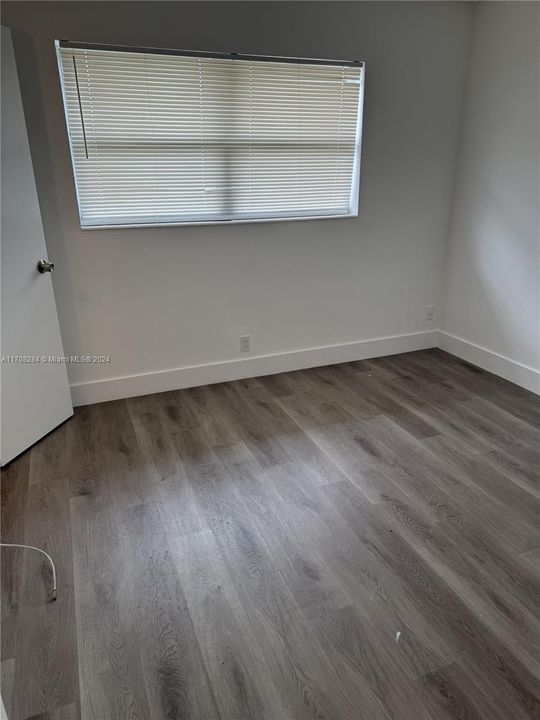 For Rent: $2,000 (2 beds, 2 baths, 894 Square Feet)