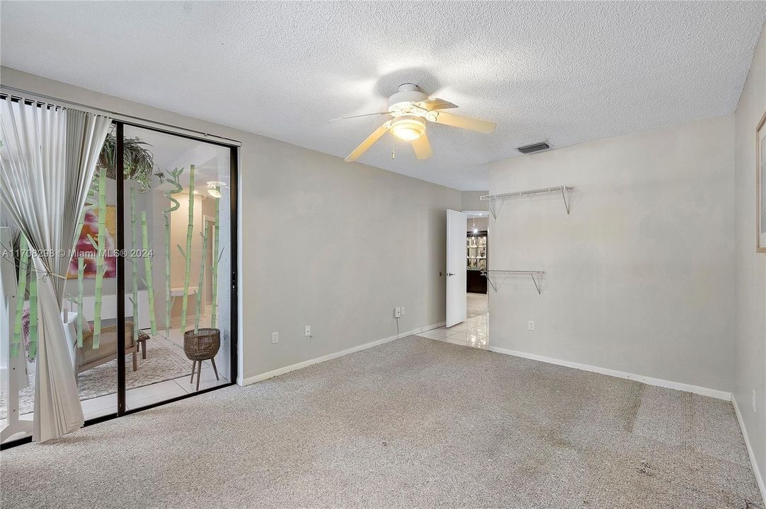 For Sale: $345,000 (3 beds, 2 baths, 1392 Square Feet)