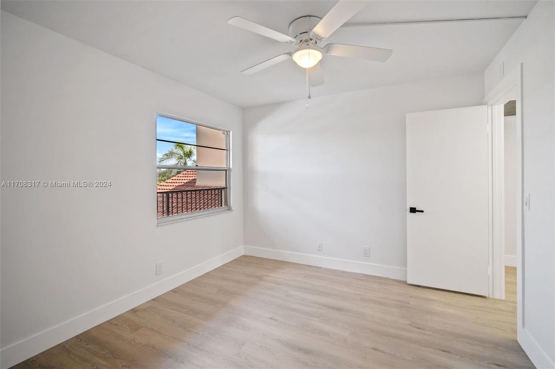 For Sale: $259,000 (2 beds, 2 baths, 1100 Square Feet)