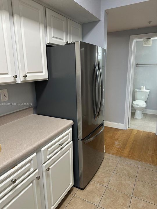 For Rent: $3,000 (2 beds, 2 baths, 1130 Square Feet)