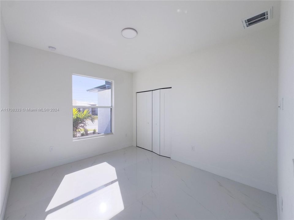 En Venta: $370,000 (3 camas, 2 baños, 1719 Pies cuadrados)