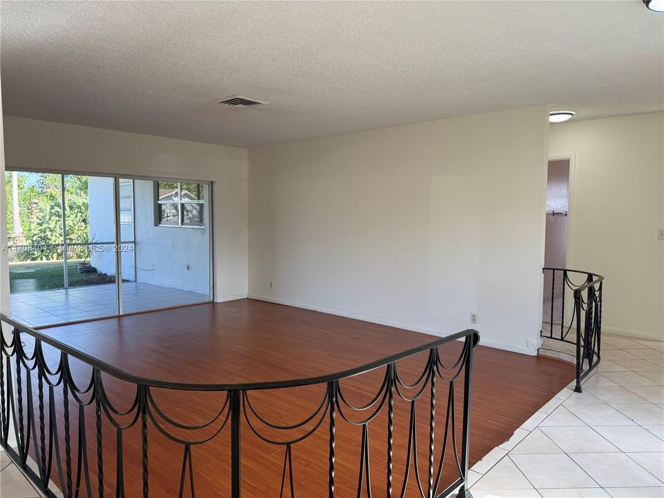 For Rent: $3,500 (3 beds, 2 baths, 1655 Square Feet)