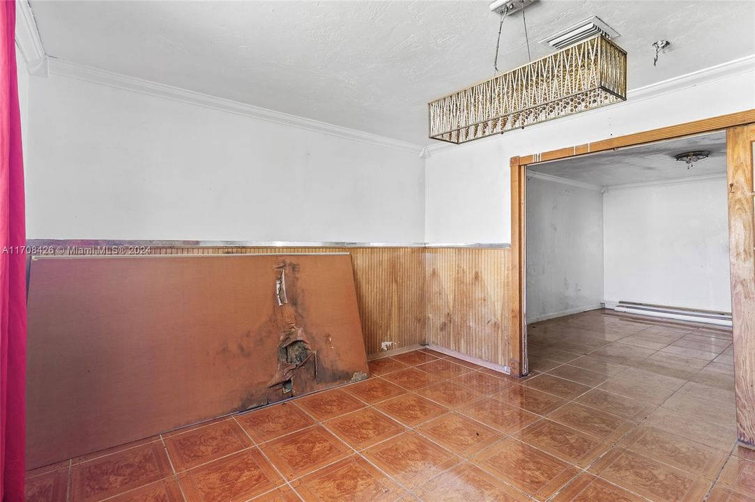 En Venta: $485,000 (5 camas, 3 baños, 2141 Pies cuadrados)